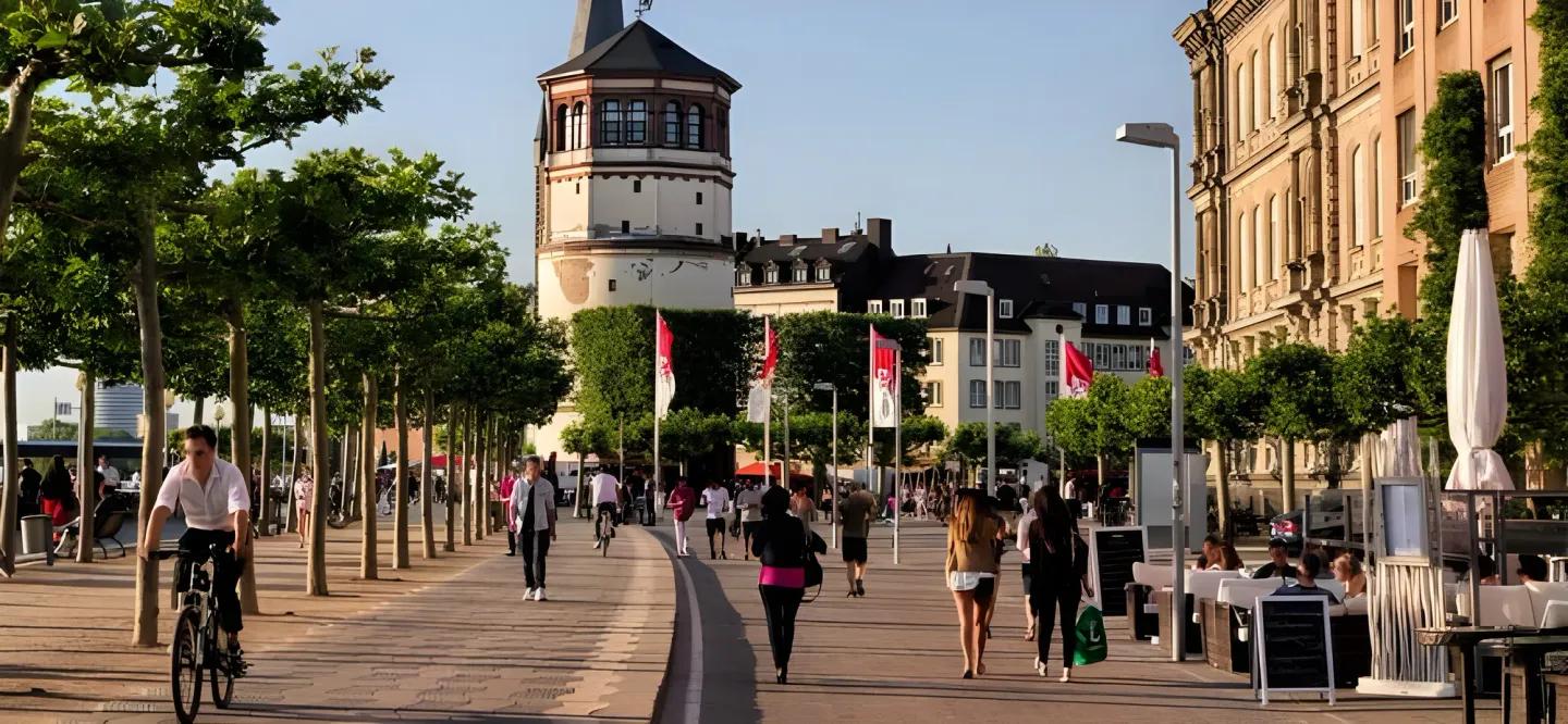 „STUDENT“ Tour Düsseldorf